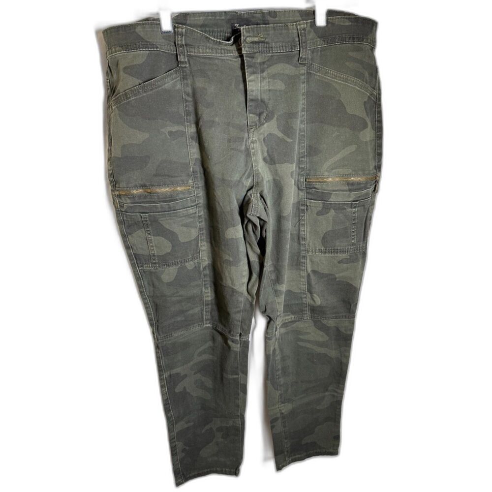 Supplies by UNIONBAY Women’s Camo Cargo Pants Olive Green Stretch Utility 16